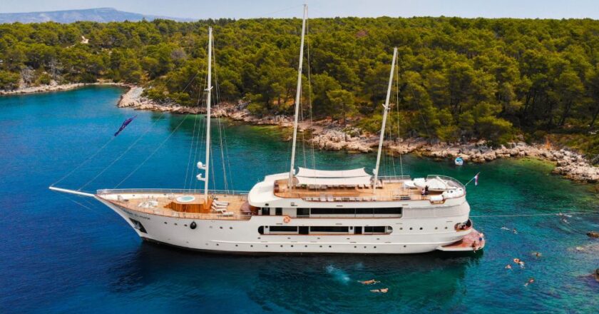 Sports travel bucket list: Sail Croatia’s Dubrovnik to Split luxury hike cruise 